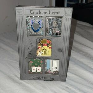 Limited edition Disney pins. Trick or Treat only 1000 available. New in package